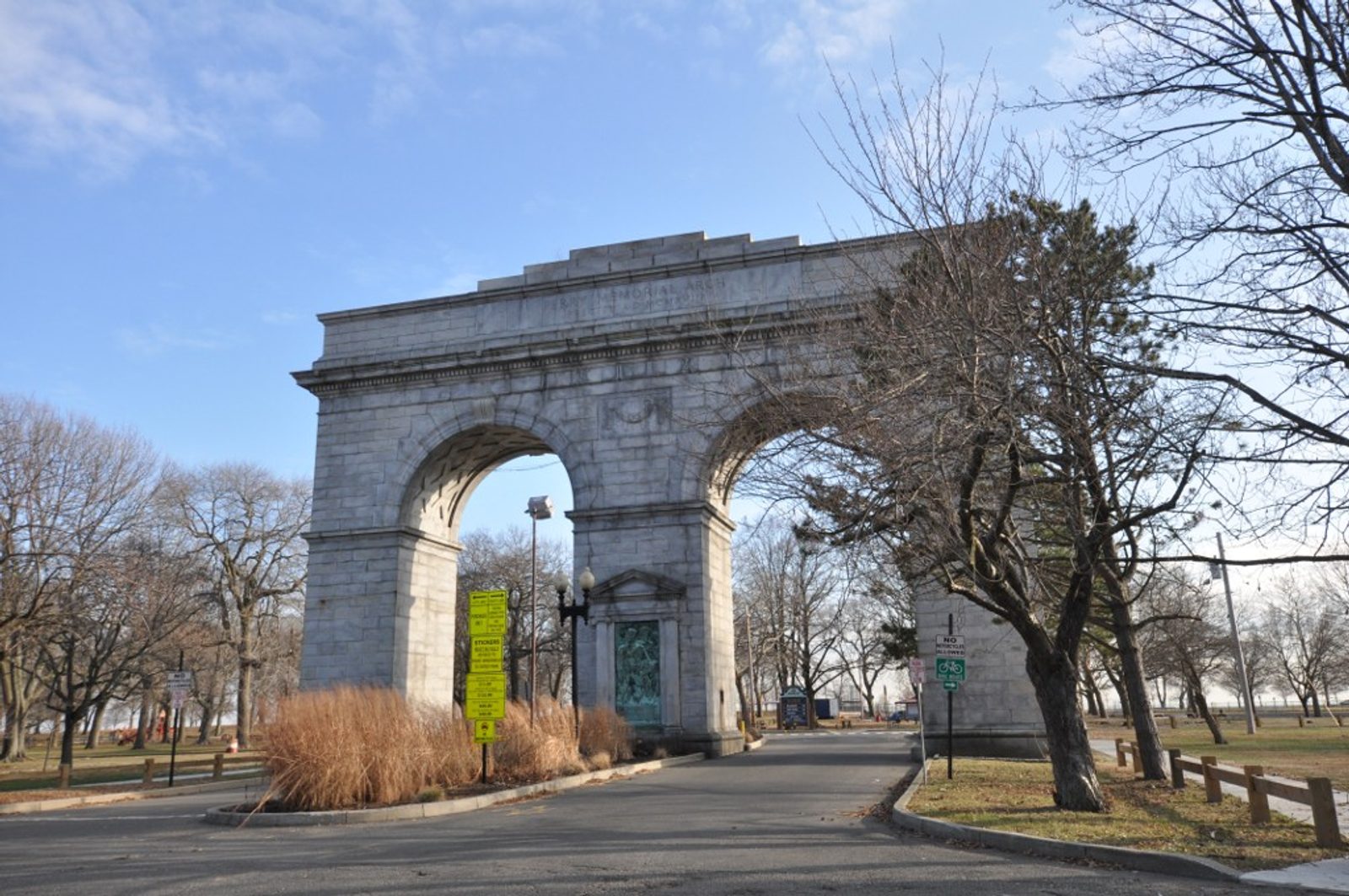 Perry Memorial Arch, Seaside Park