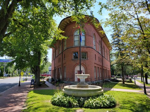 Deep River Town Hall