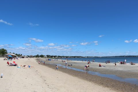 Greenwich Point Park beach