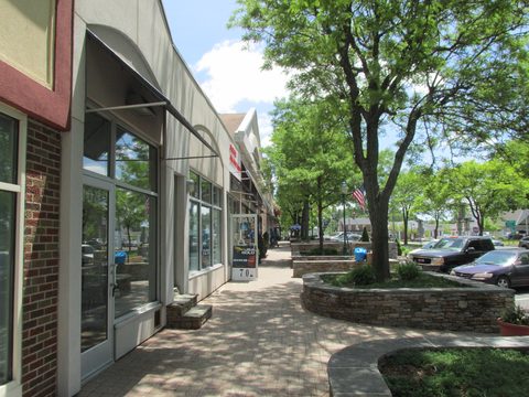 Main Street, Newington