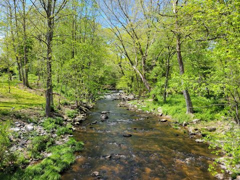 Mashamoquet Brook