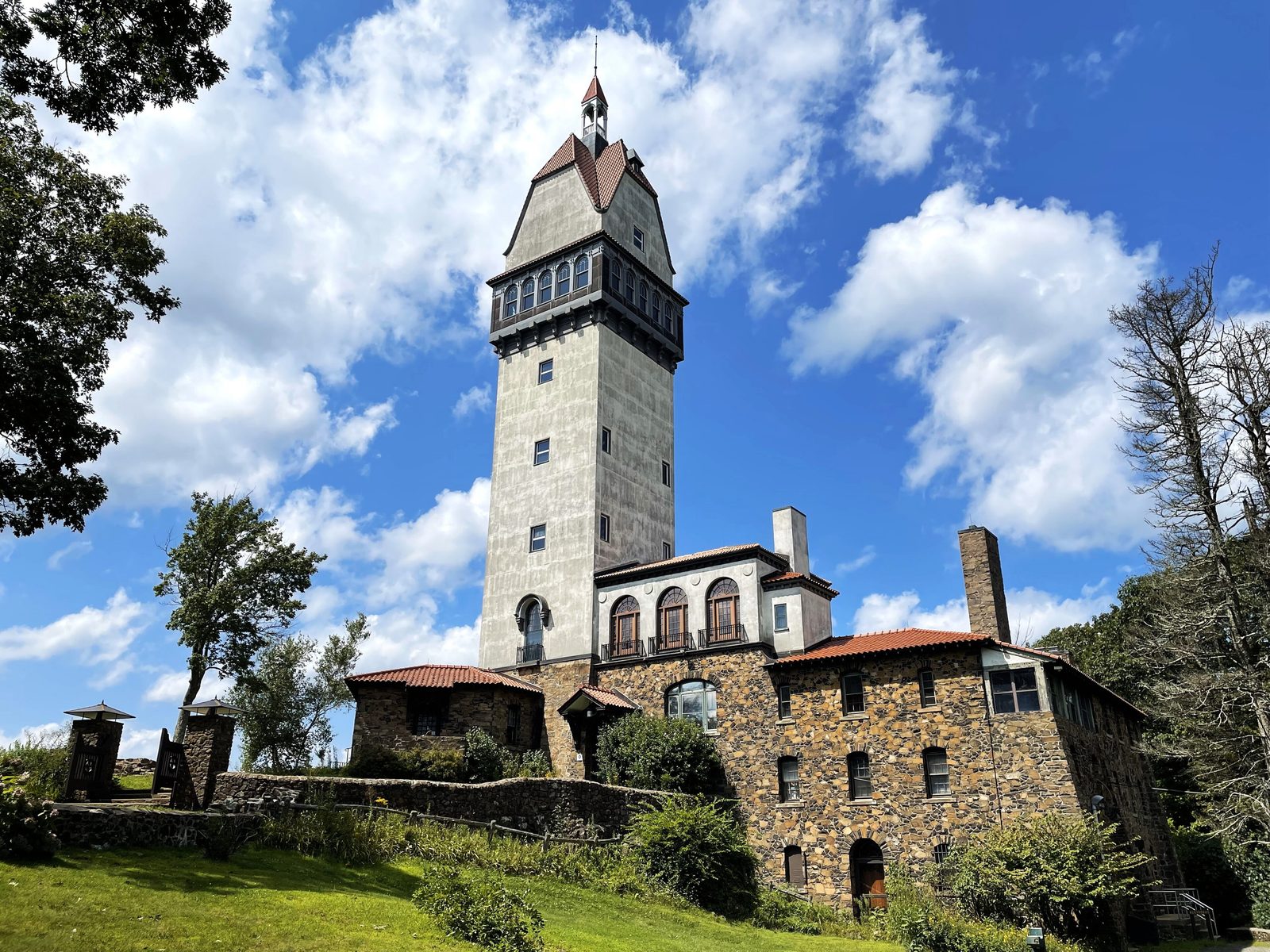 Heublein Tower