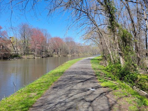 Windsor Locks Canal Trail