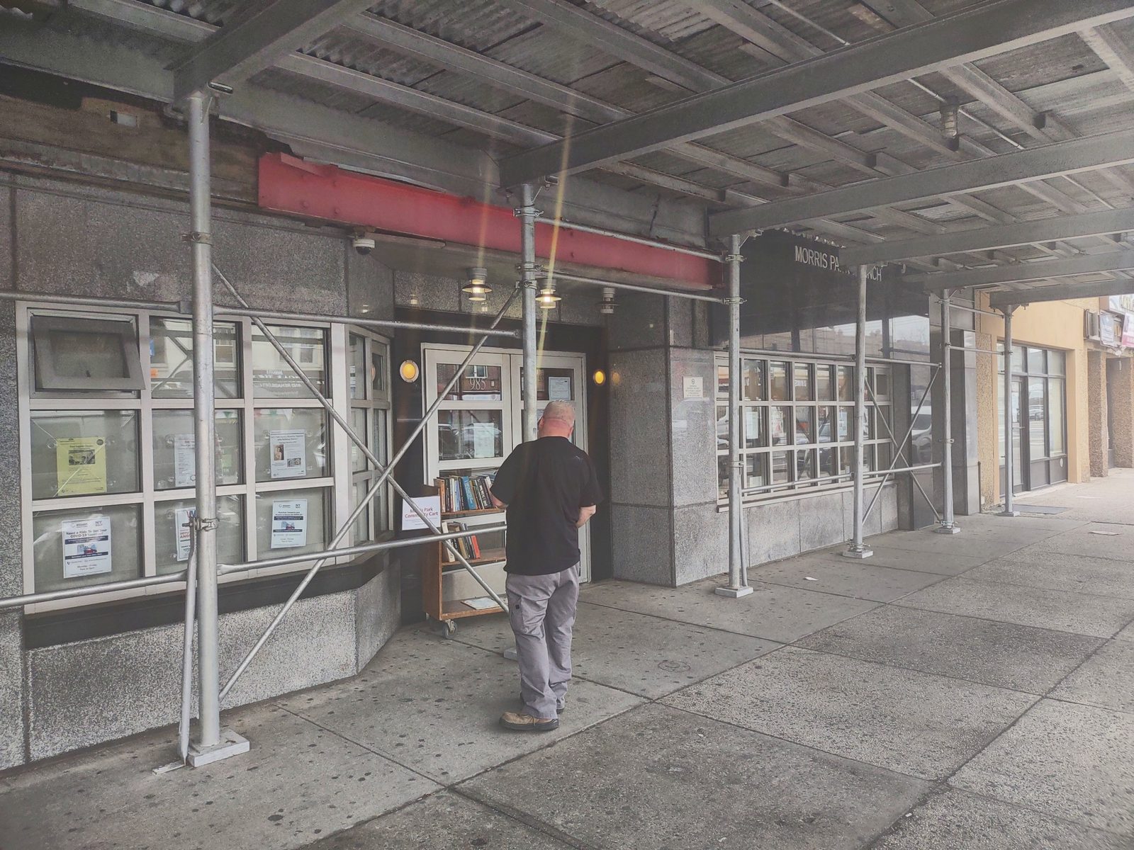 Entrance to the Morris Park Library