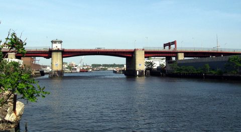 The Pulaski Bridge seen from the west