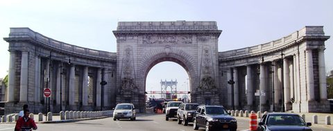 Manhattan Bridge Arch and Colonnade