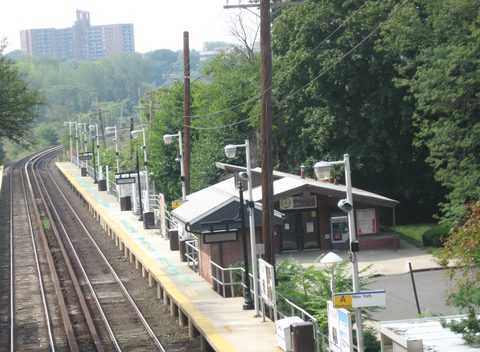 Douglaston station from the Douglaston Parkway overpass
