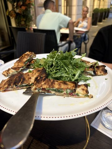Side-street lunch