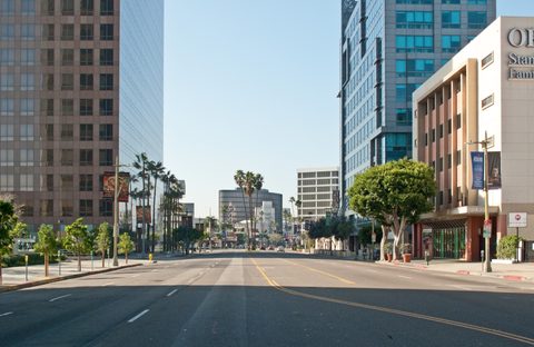 Wilshire Boulevard looking west toward Beverly Hills